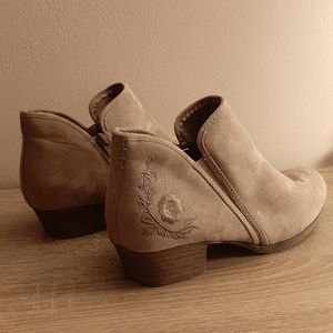 Booties, size 8